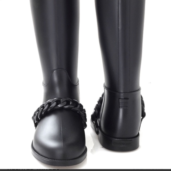 Givenchy Eva Chain Rain Boots - Picture 2 of 9